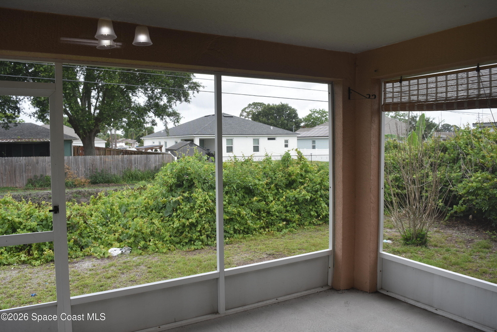 334 Bordeaux Avenue Ne - Photo 15