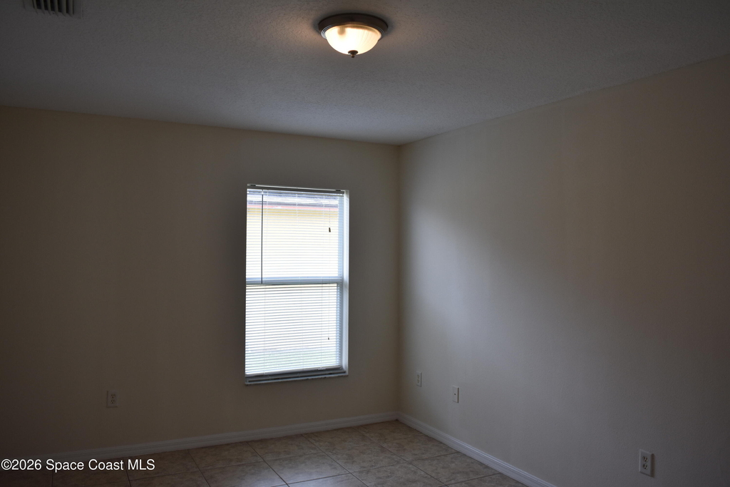 334 Bordeaux Avenue Ne - Photo 36
