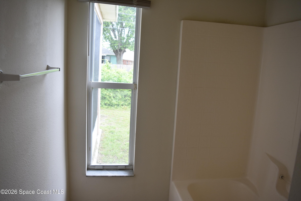 334 Bordeaux Avenue Ne - Photo 30