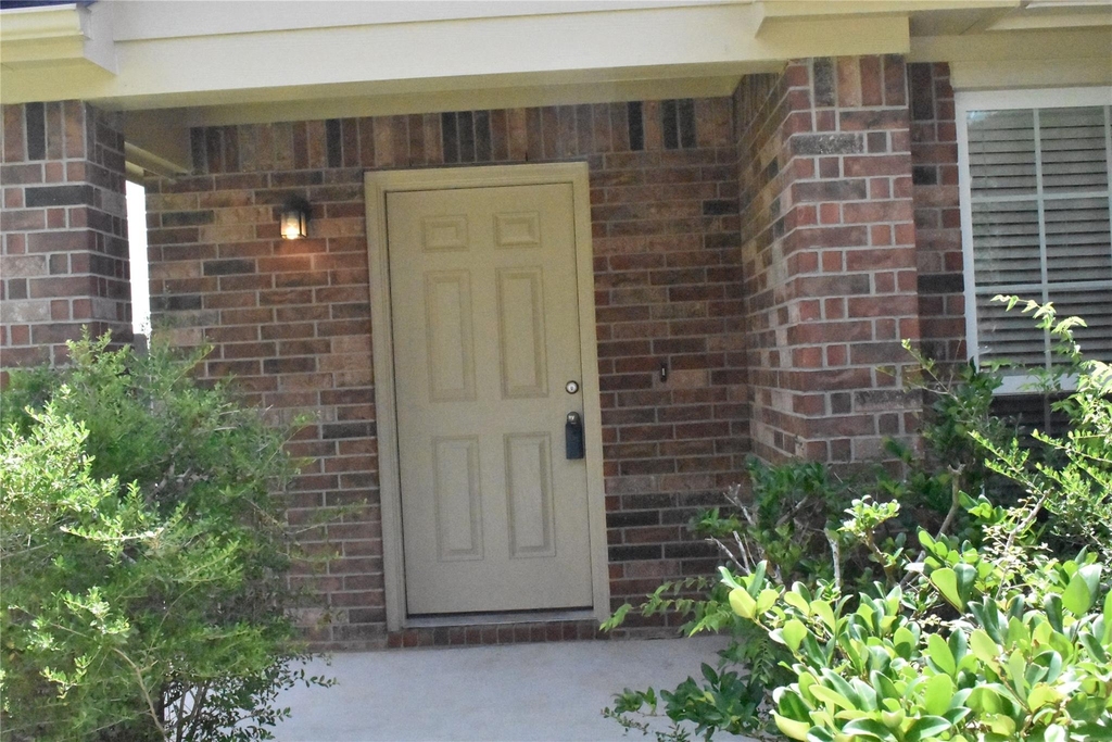20206 Sweet Magnolia Place - Photo 1