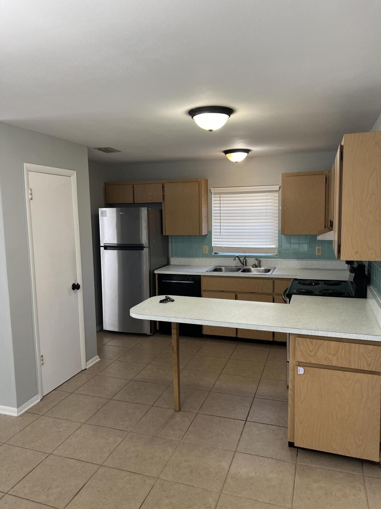 3945 Trinidad Avenue - Photo 5