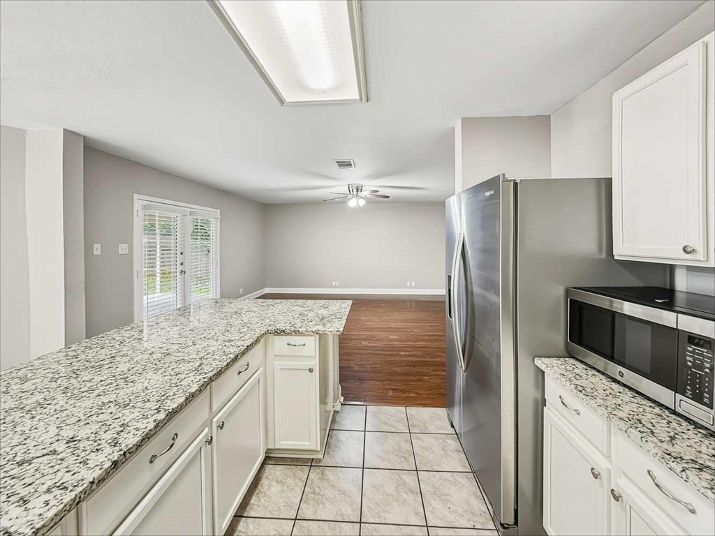 1405 Comfort Street - Photo 9