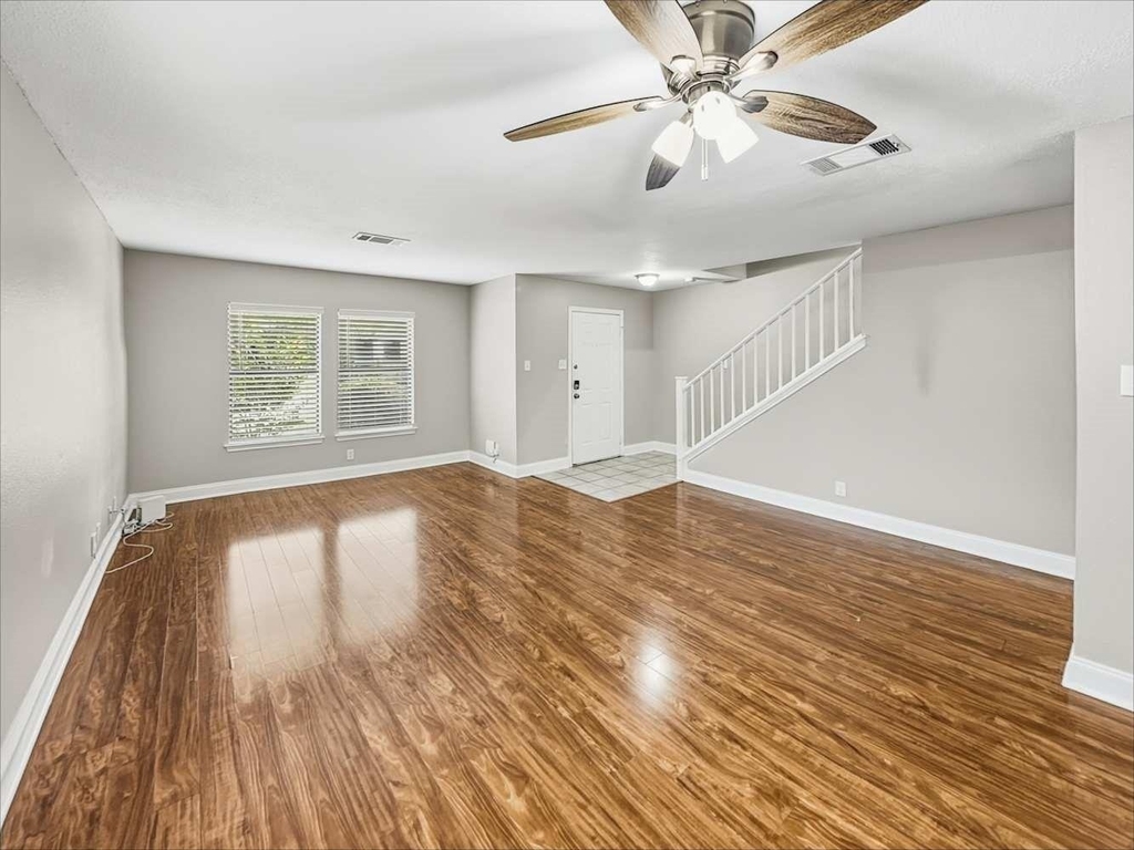1405 Comfort Street - Photo 2