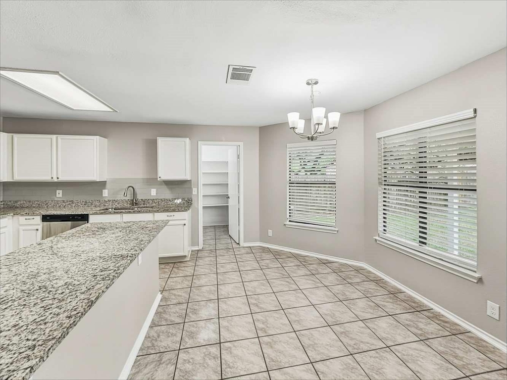 1405 Comfort Street - Photo 7