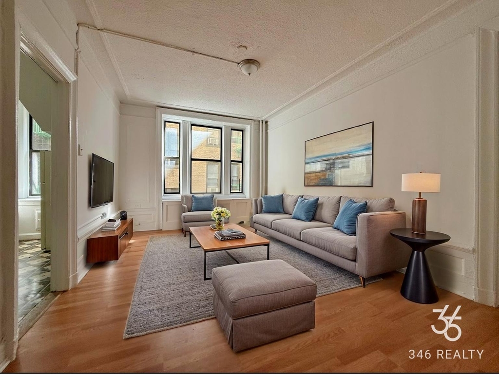 555 Edgecombe Avenue - Photo 0