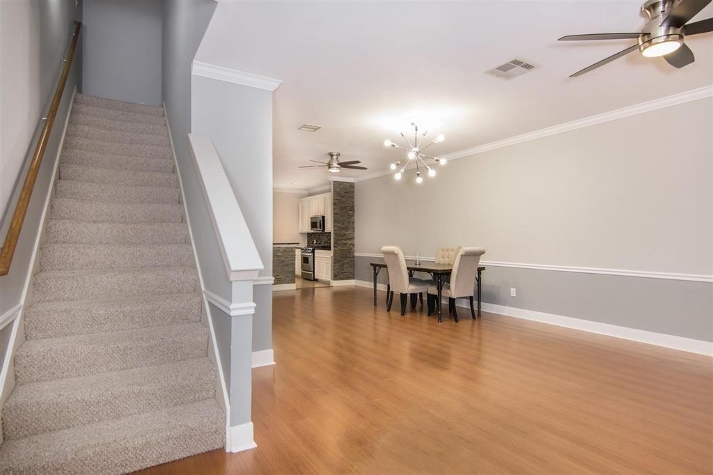 1720 Elgin Street - Photo 11