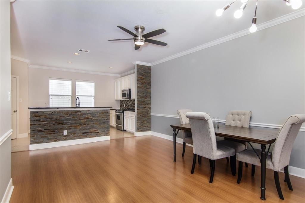 1720 Elgin Street - Photo 8