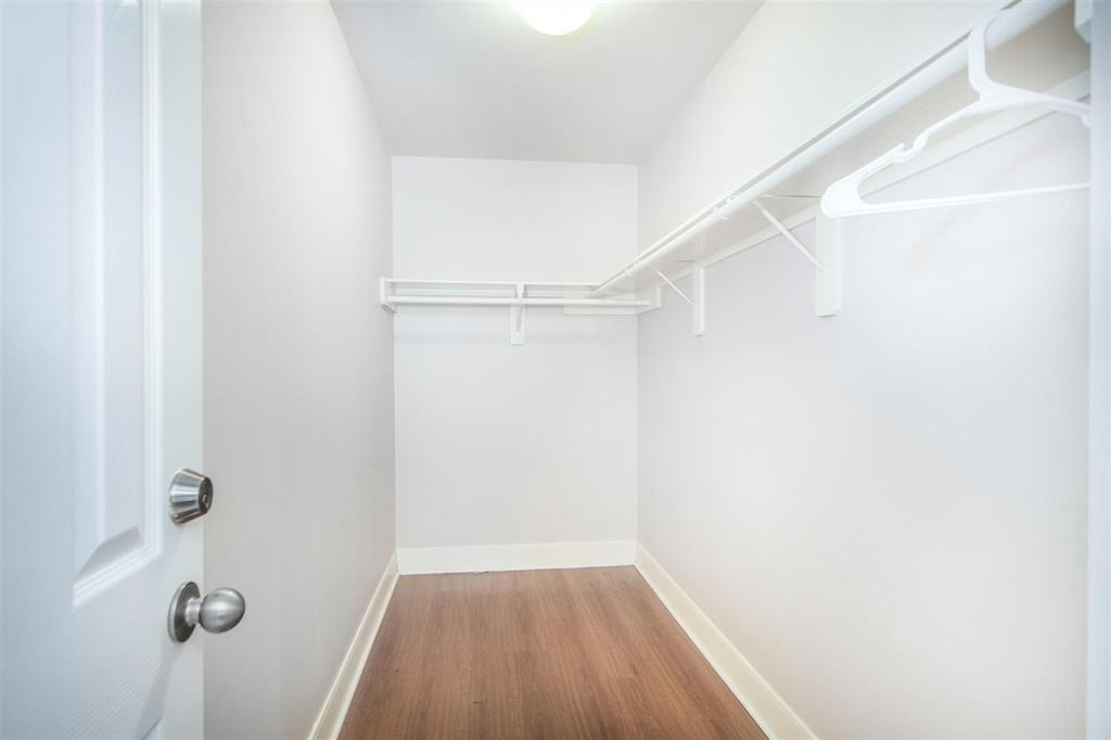 1720 Elgin Street - Photo 17