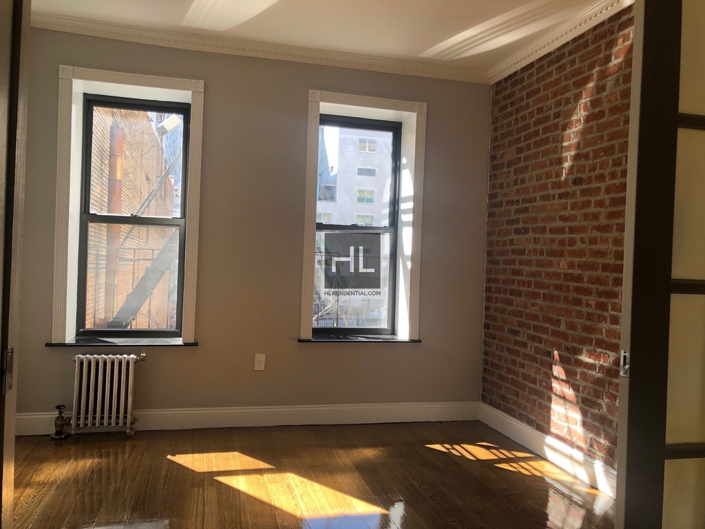 E 100th St. - Photo 1
