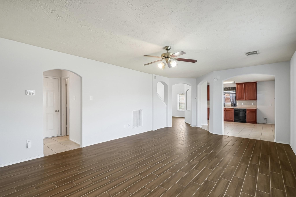 307 Gateship Drive - Photo 5