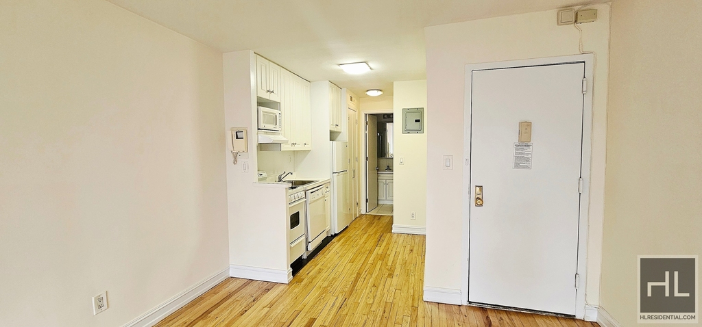 East 36 Street - Photo 2