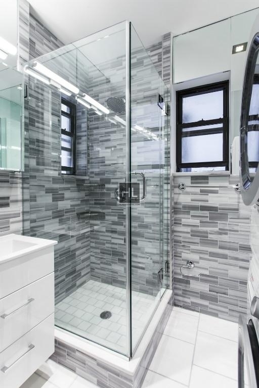 Mott Street - Photo 2