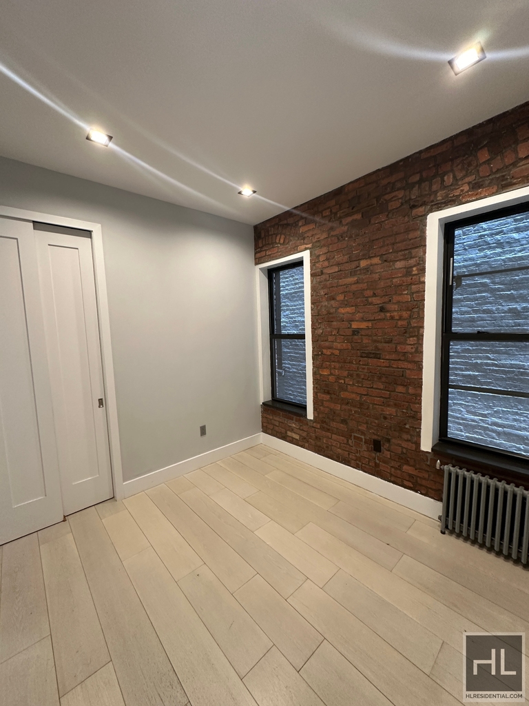 W 52nd St. - Photo 2