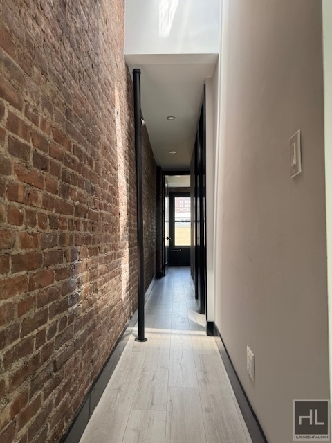 West 52nd Street - Photo 6