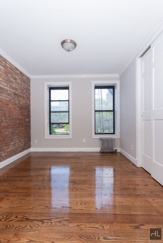 E 100th St. - Photo 2