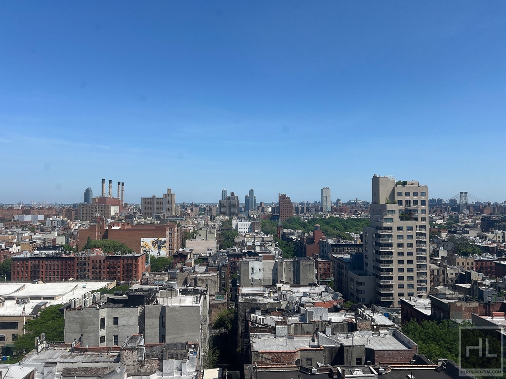 Second Avenue - Photo 0