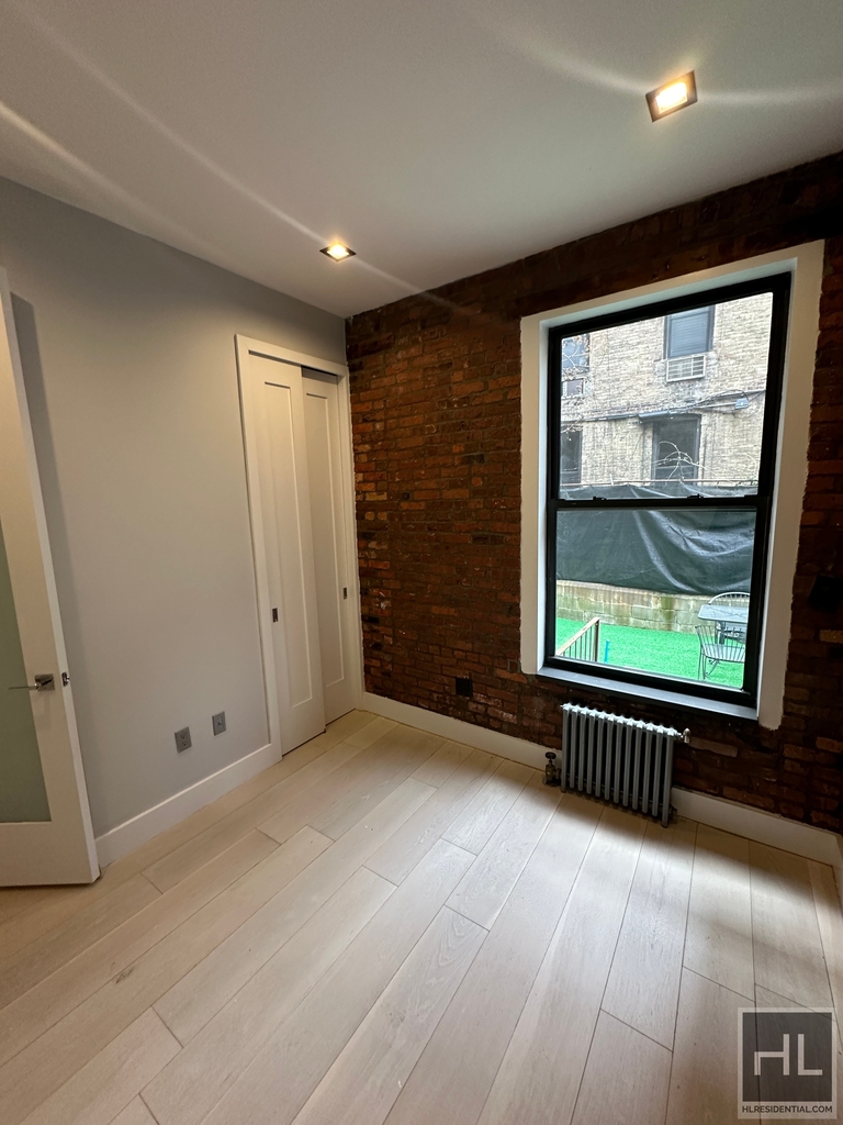 W 52nd St. - Photo 2