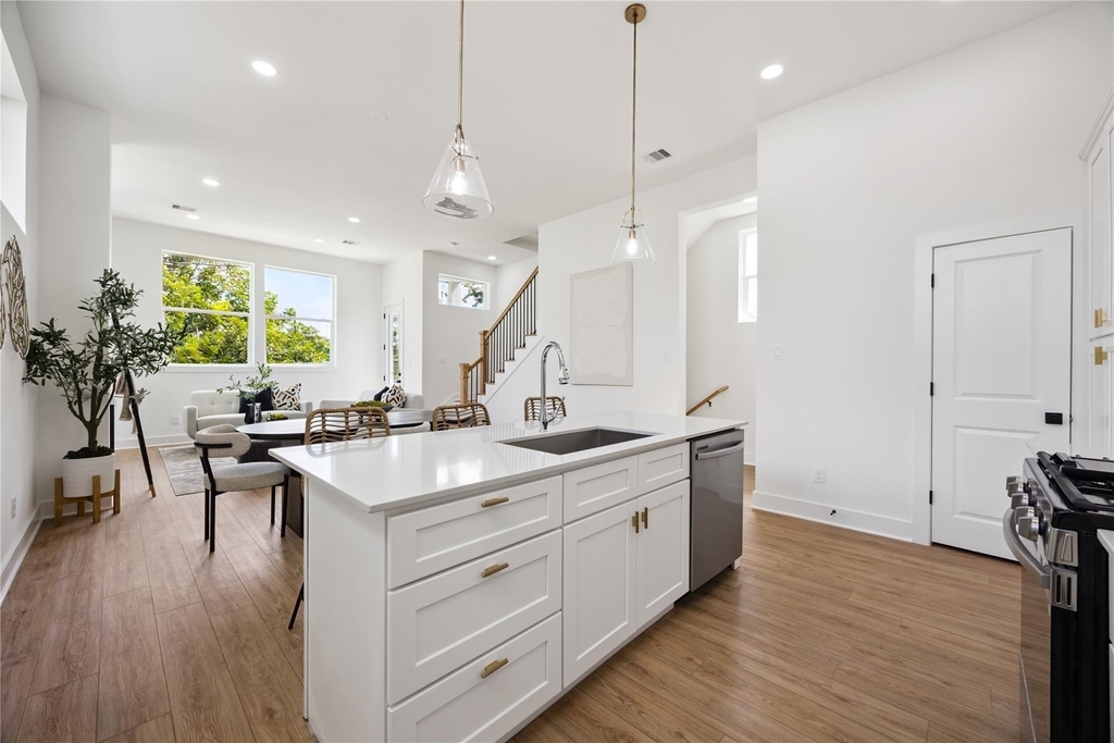 835 Rachel Street - Photo 4