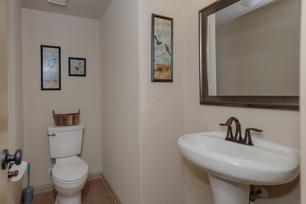 222 Hawkhurst - Photo 17