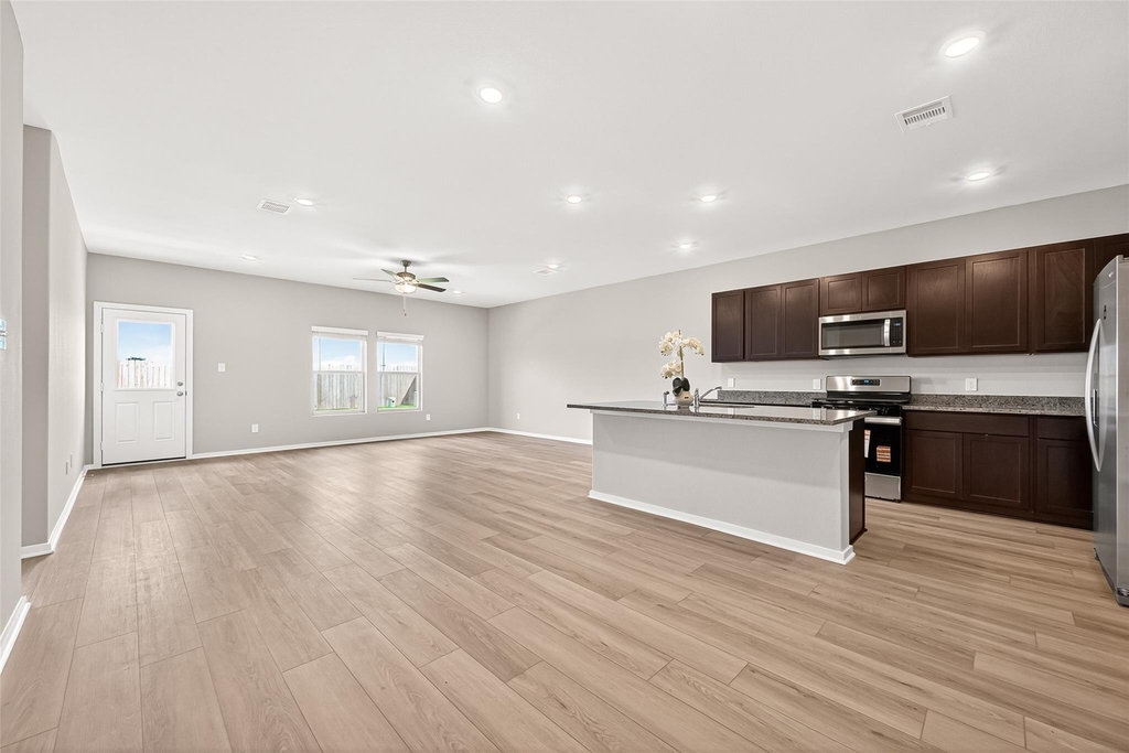 5330 Buffalo Grass Lane - Photo 10