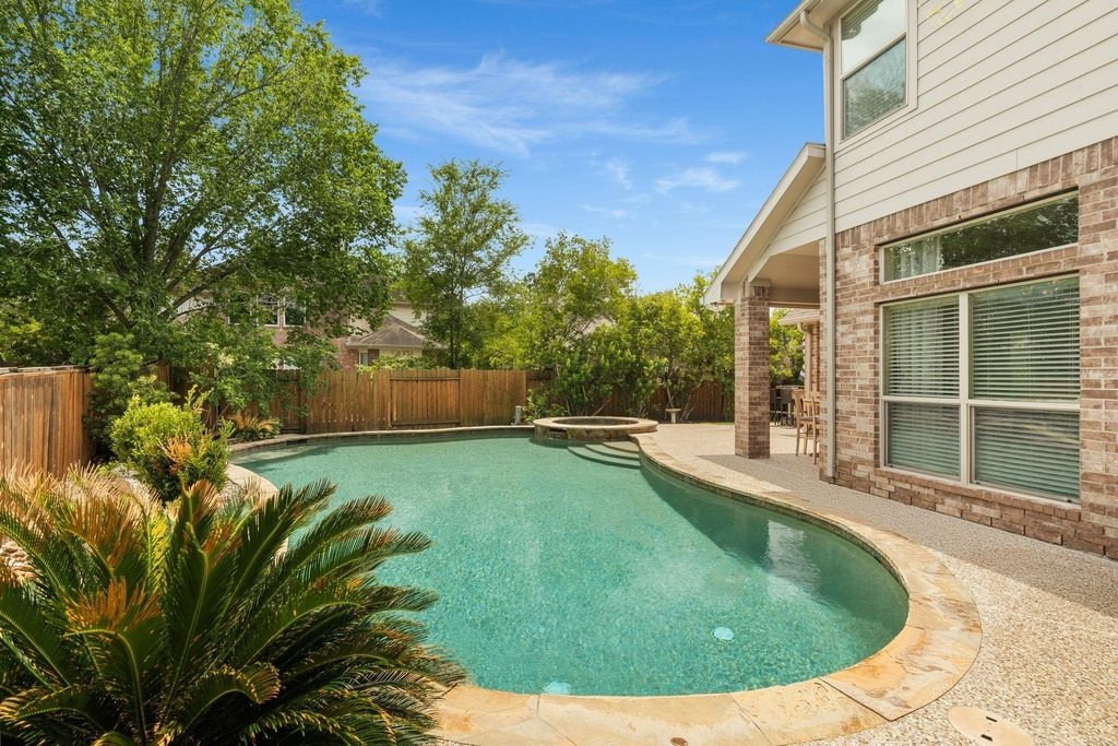 11 Pintuck Place - Photo 32