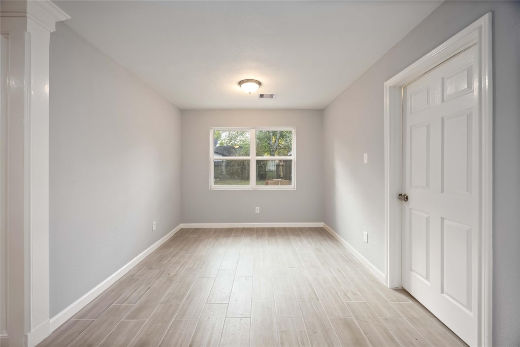 3823 Fernglade Dr - Photo 22