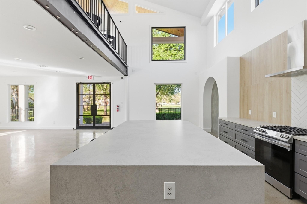 1905 Dowling Drive - Photo 12