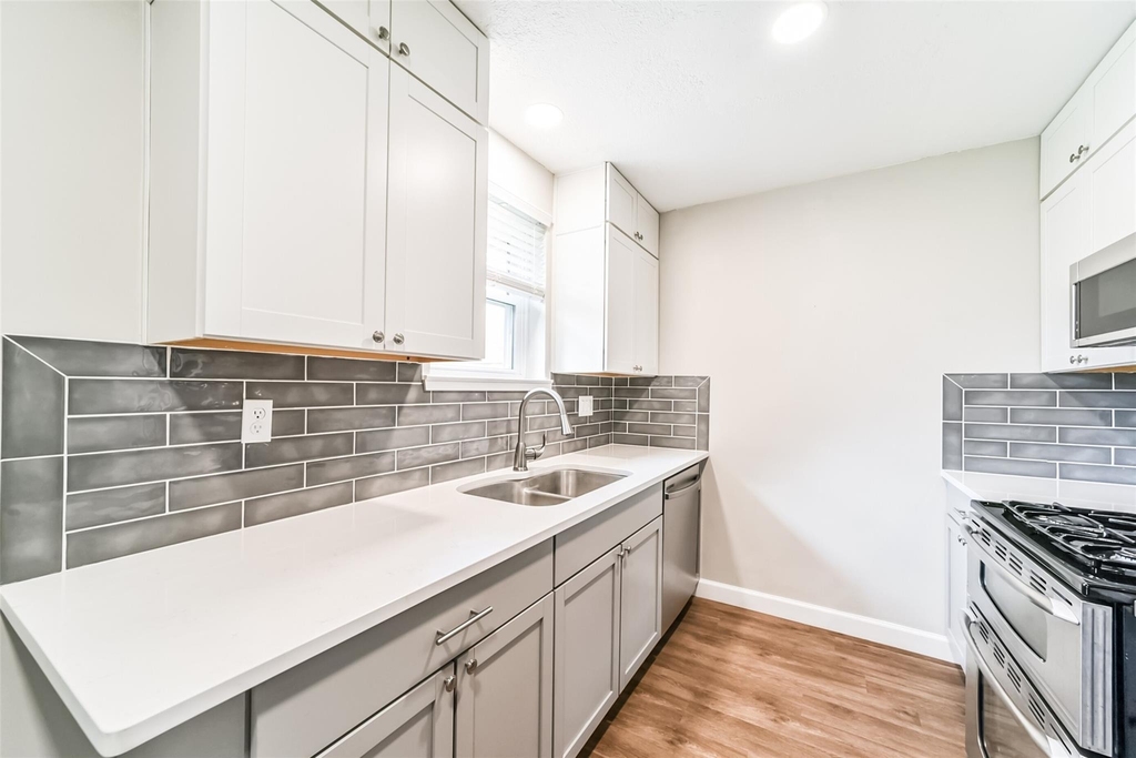 504 Avondale Lane - Photo 6