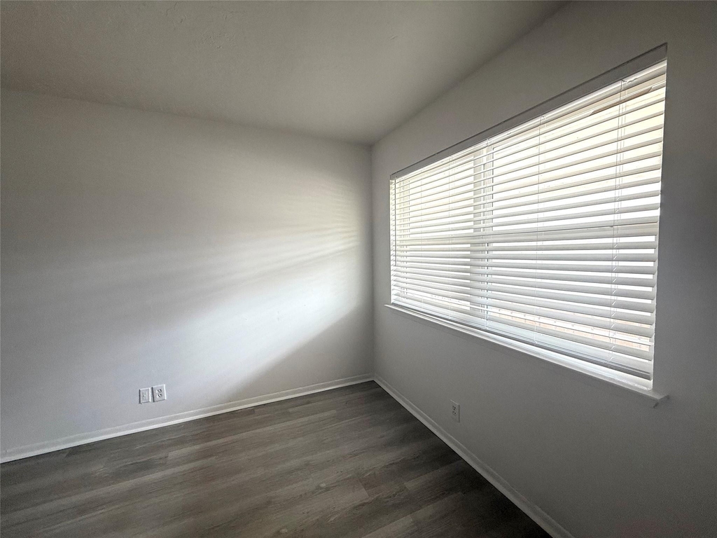 200 Hill Street - Photo 2