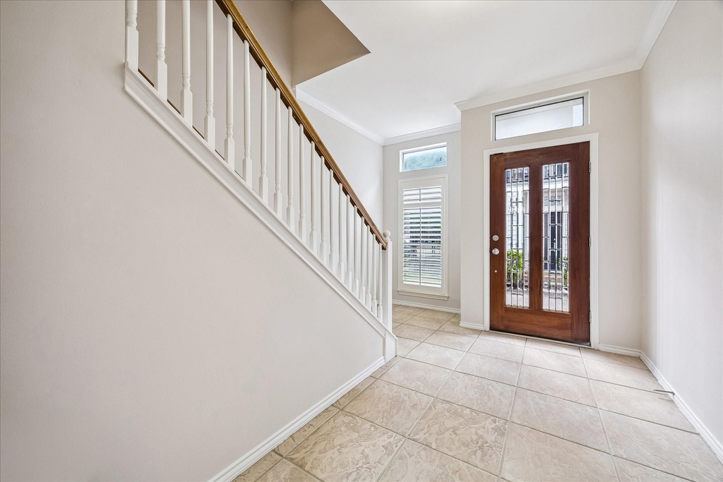 1800 W Webster Street - Photo 2