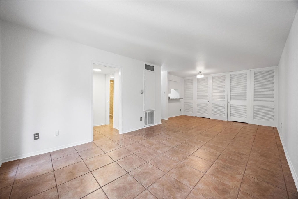 3131 Cummins Street - Photo 5