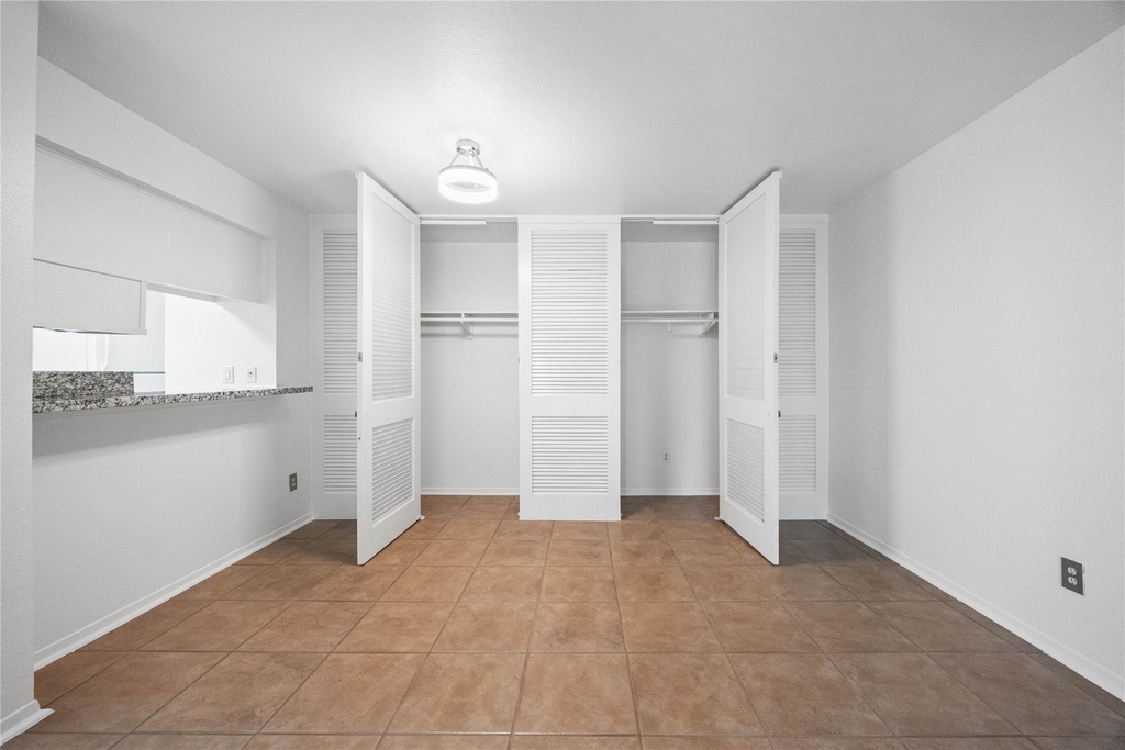 3131 Cummins Street - Photo 8