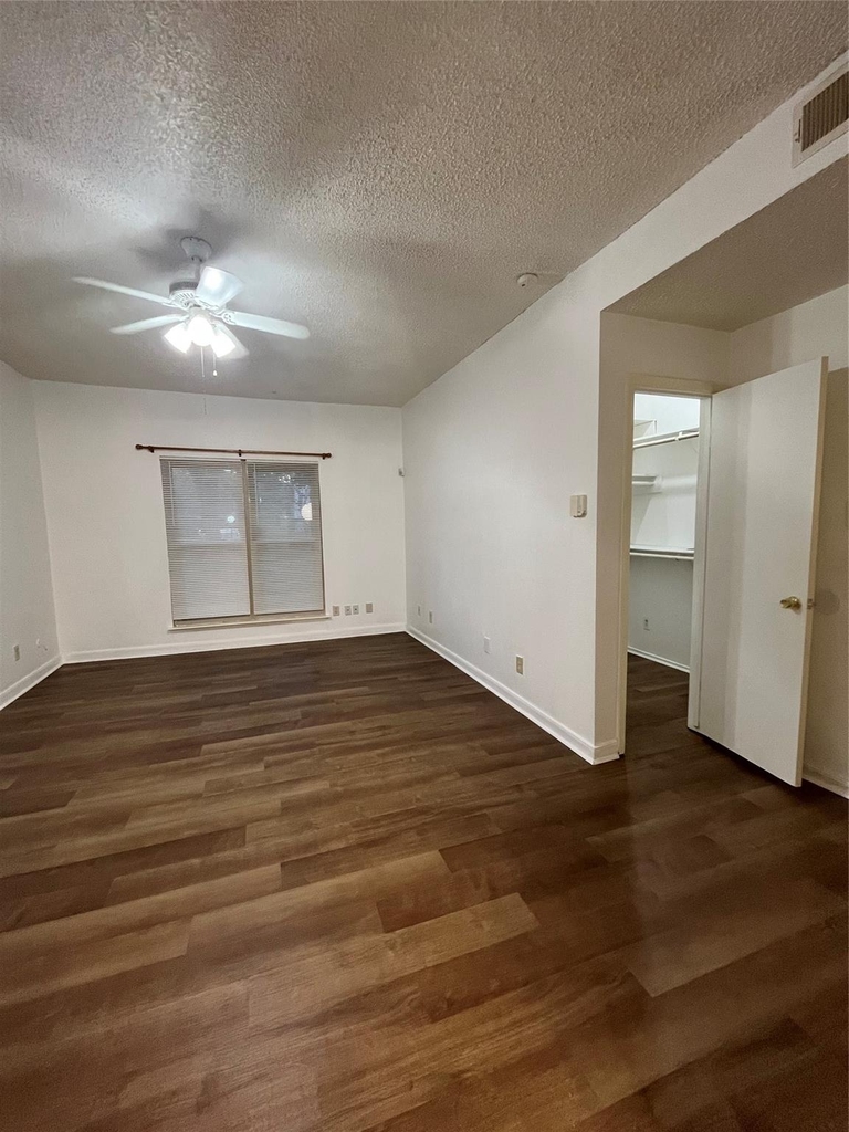 10047 Westpark Drive - Photo 8