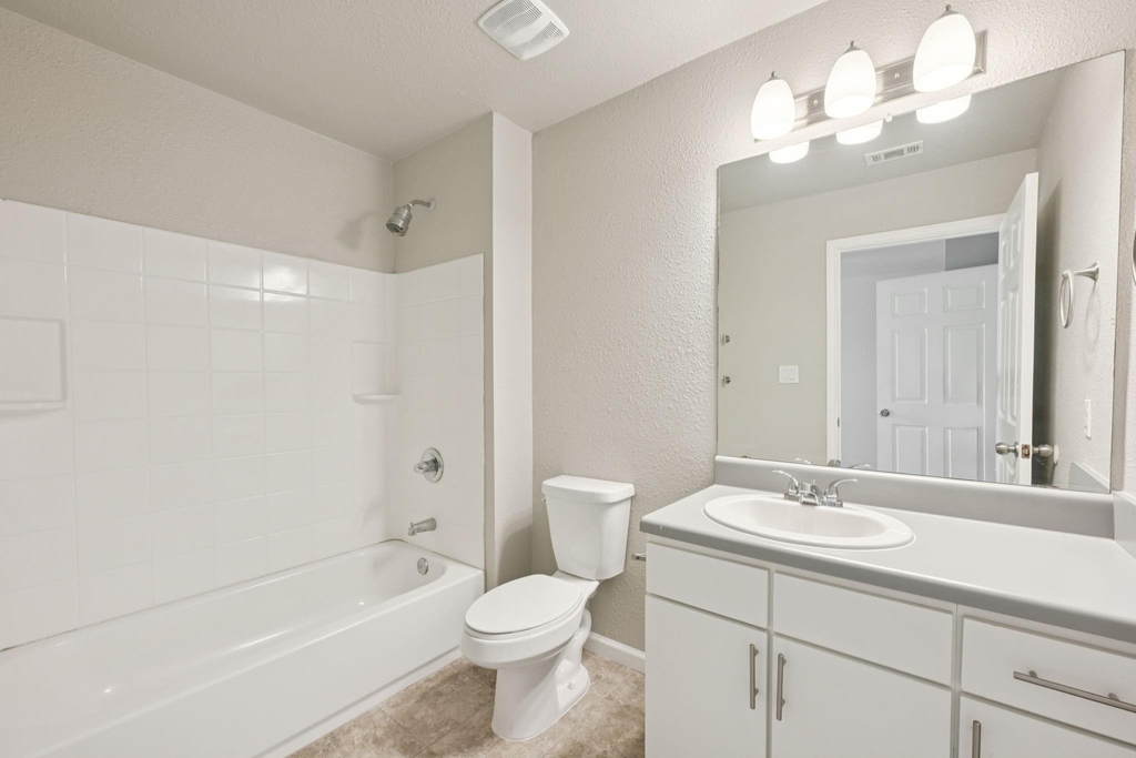 270 Plez Morgan Drive - Photo 22