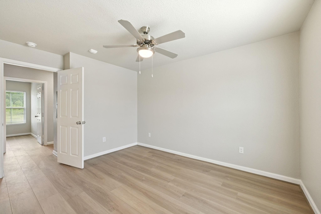 270 Plez Morgan Drive - Photo 15