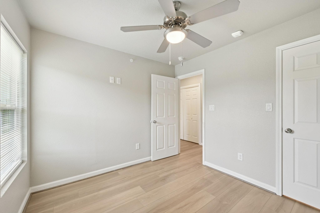 270 Plez Morgan Drive - Photo 13