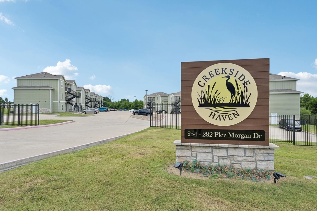 270 Plez Morgan Drive - Photo 1