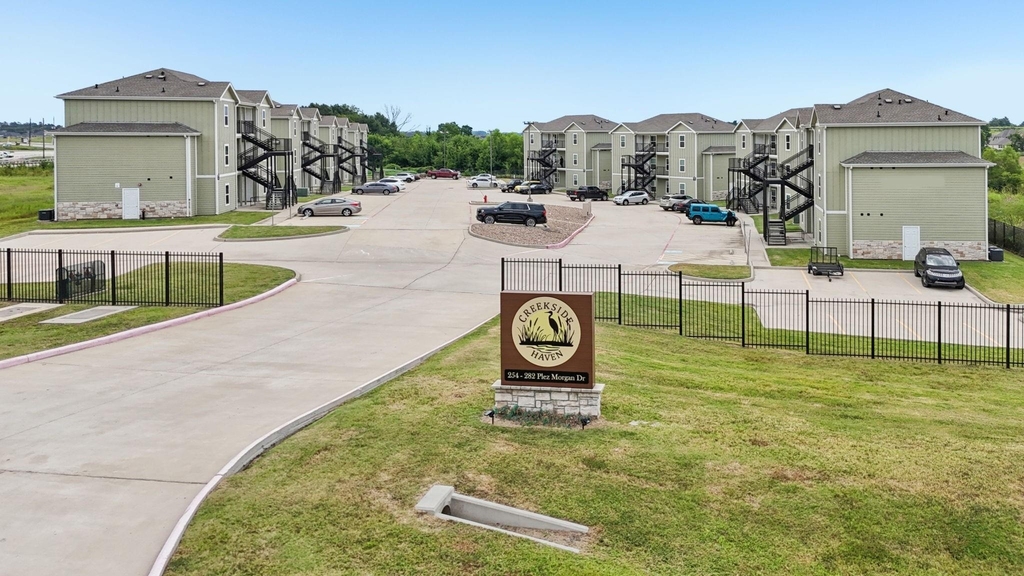 270 Plez Morgan Drive - Photo 23