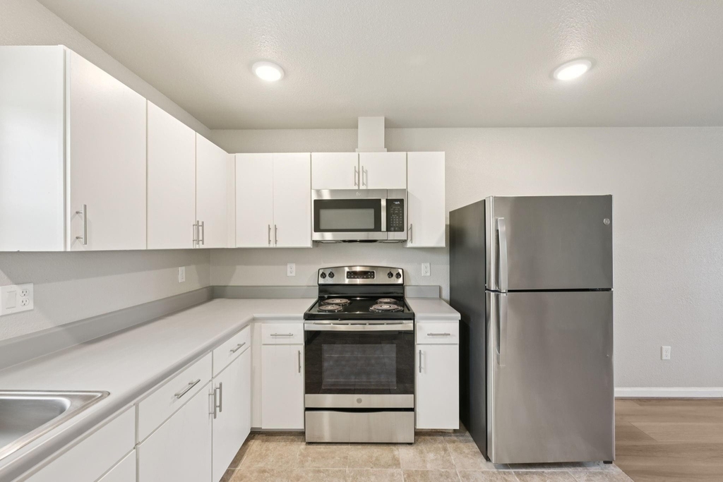 270 Plez Morgan Drive - Photo 11