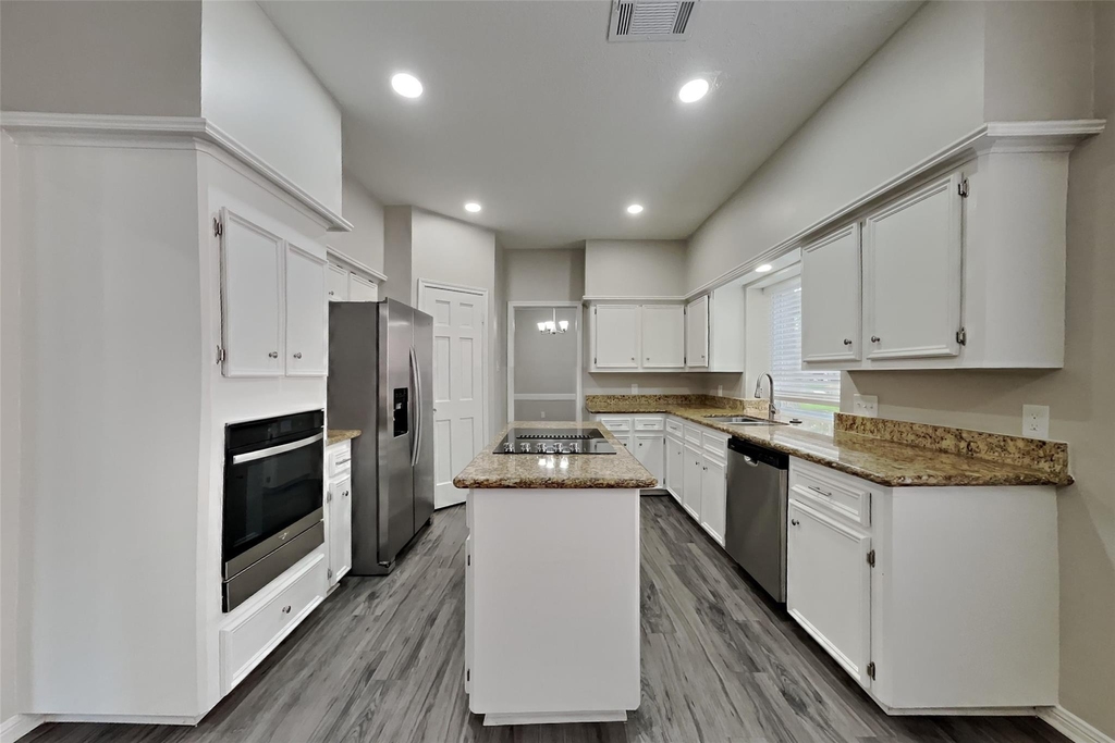 12127 Rocky Lake Drive - Photo 4