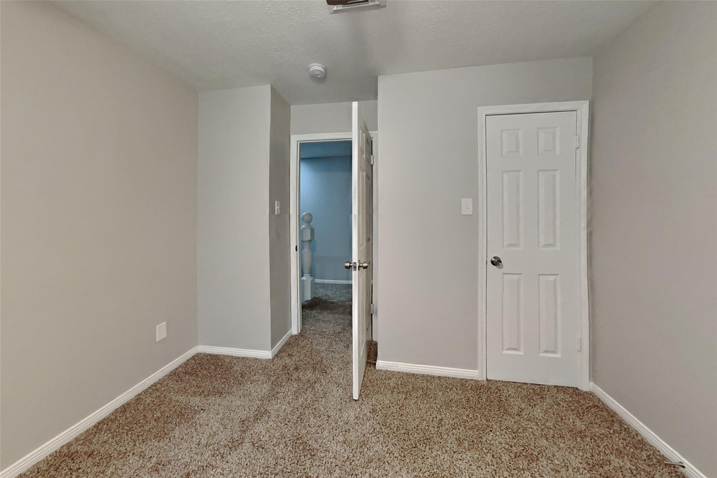 12127 Rocky Lake Drive - Photo 14