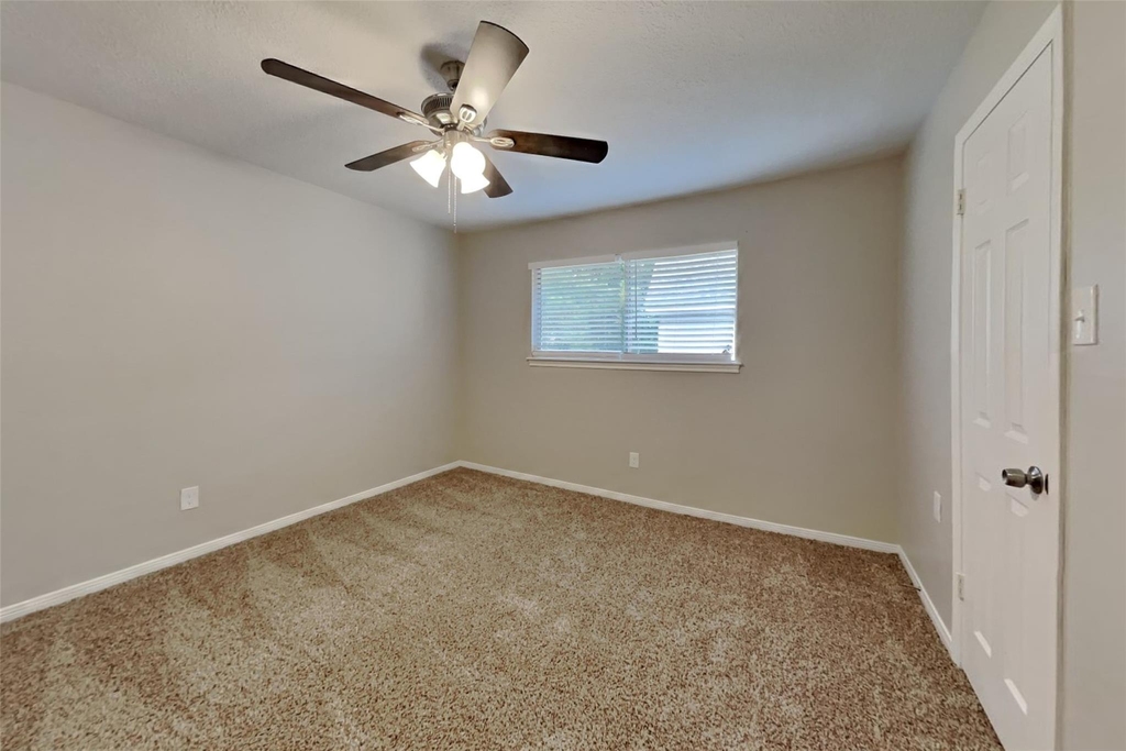 12127 Rocky Lake Drive - Photo 17