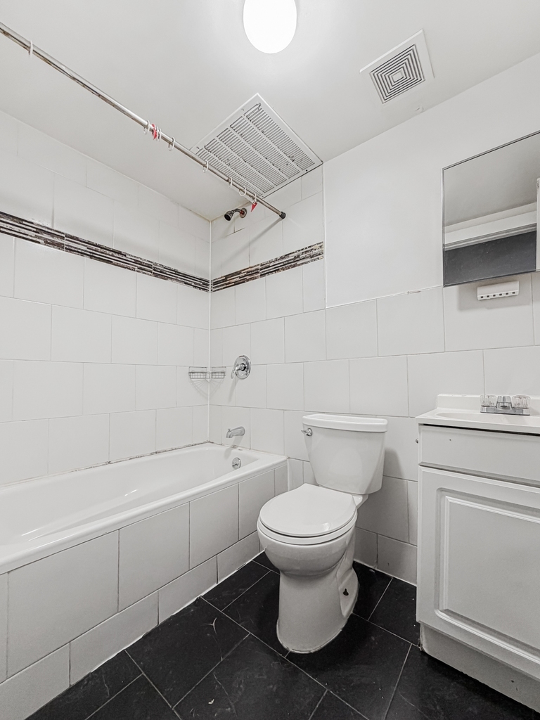 864 Hart Street - Photo 10