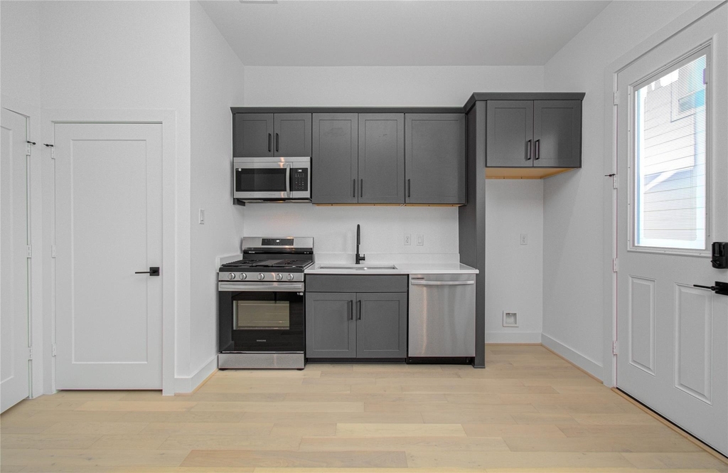 3032 Lamar Street - Photo 5