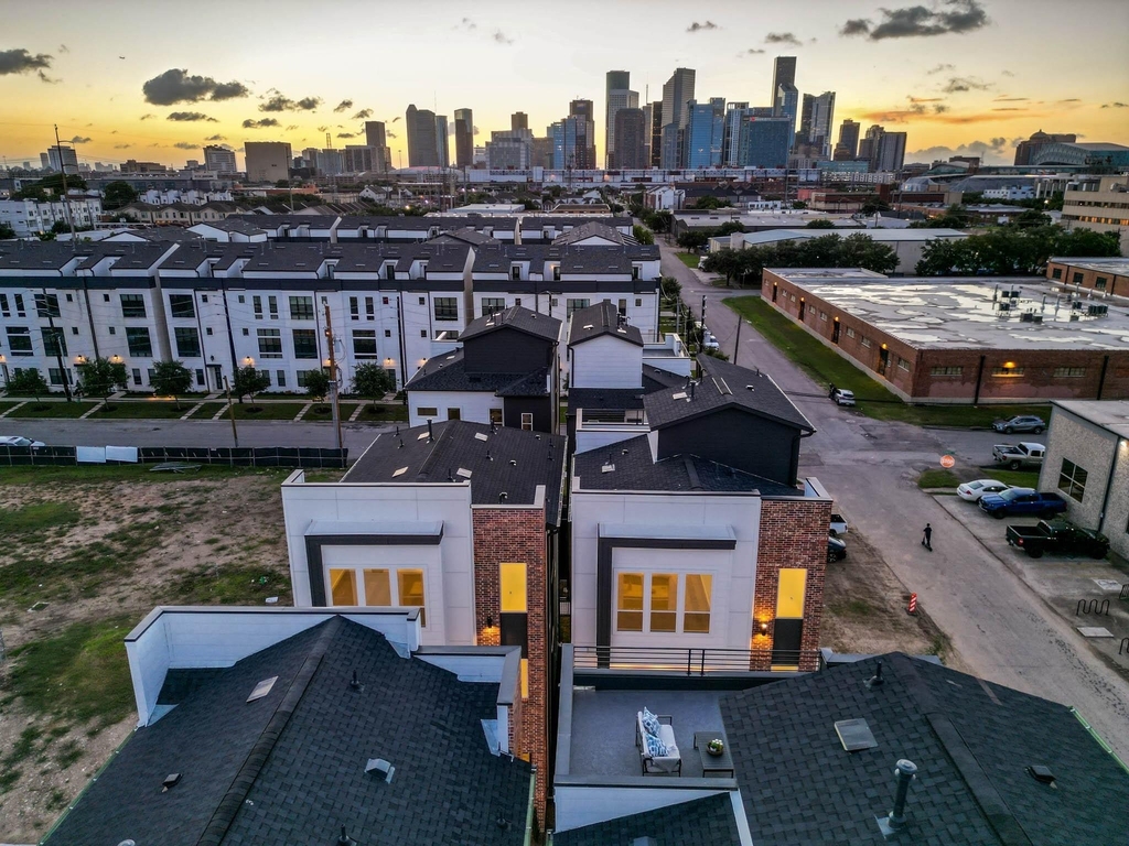 3032 Lamar Street - Photo 0