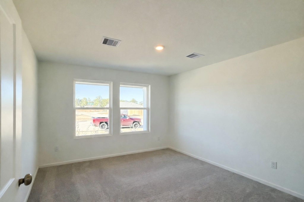 15679 Plum Brook Dr - Photo 7