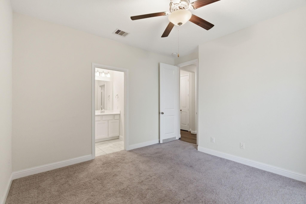 1413 Adell Rose Lane - Photo 4