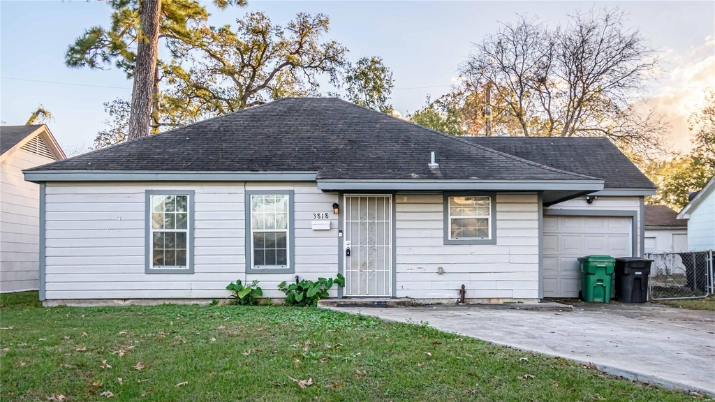 3818 Blodgett Street - Photo 1
