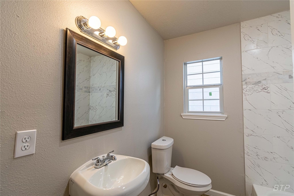 3818 Blodgett Street - Photo 29