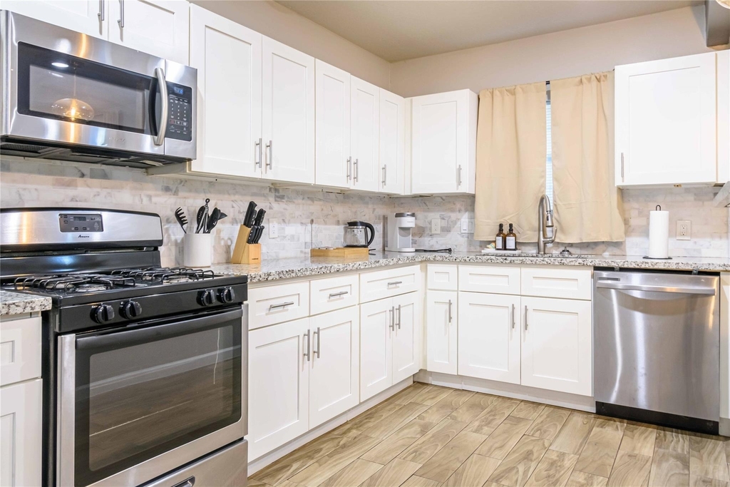 3818 Blodgett Street - Photo 6